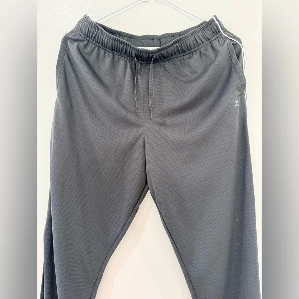 Xersion quick-dri pants in gray size L. - Picture 2 of 6